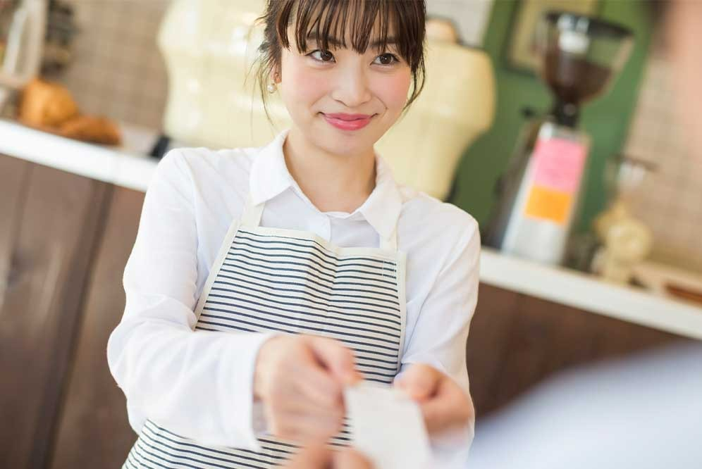 月給22万～［10種類以上の七味や山椒など薬味の販売］京都大丸