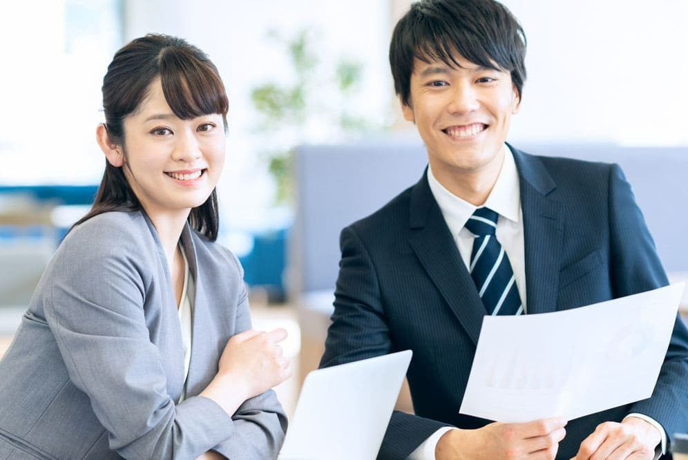 月収30万以上！残業月10h/土日祝休/営業×デリバリーサービス